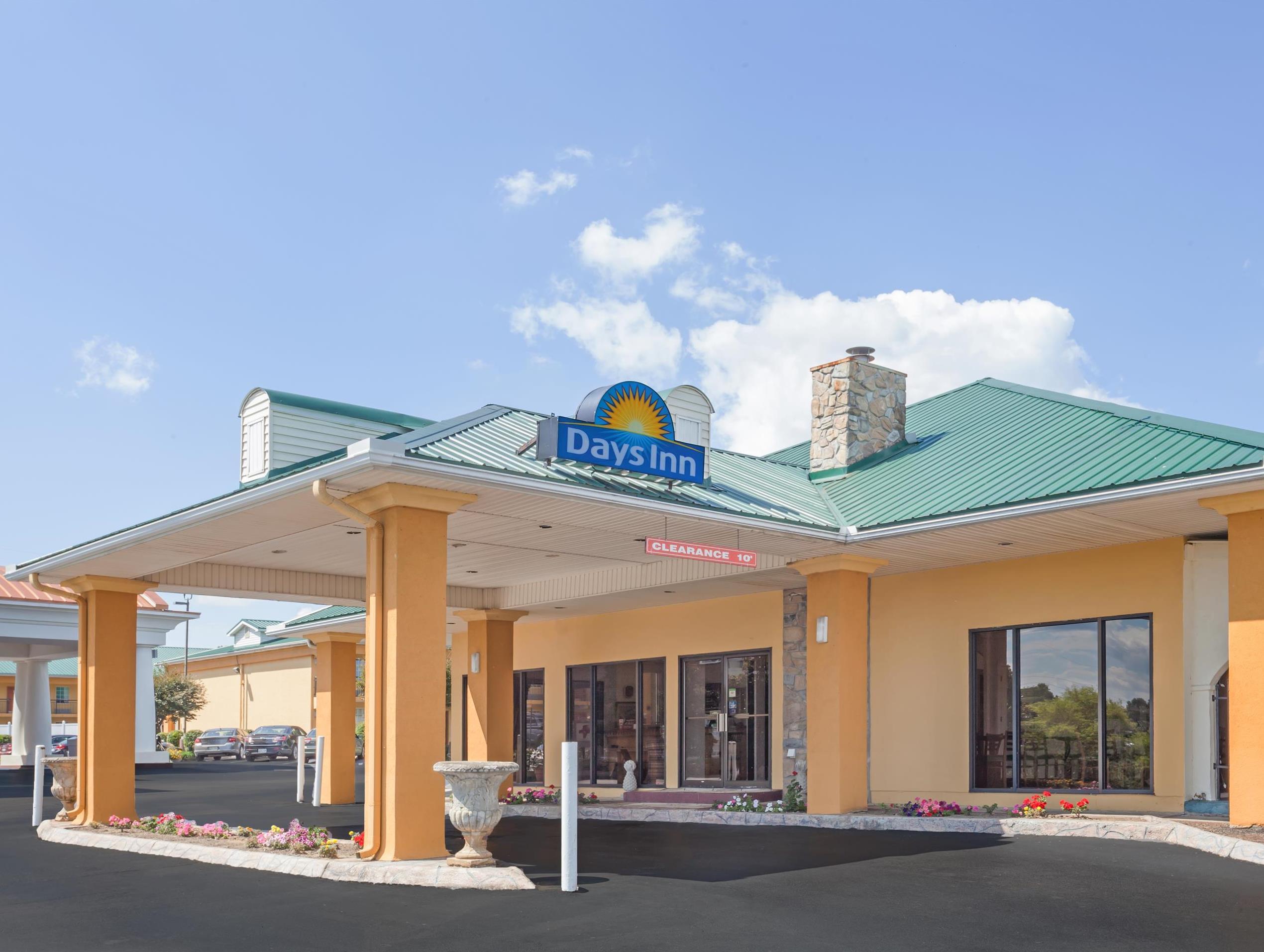 Days Inn By Wyndham Lenoir City Exterior foto